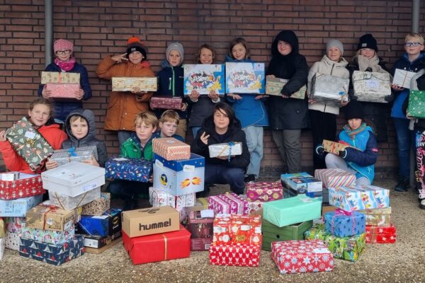 Kinder Helfen Kindern